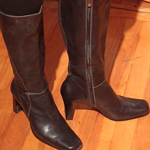 Anne Klein black leather boots - Picture 2 of 6